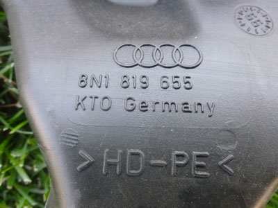 2000 Audi TT Mk1 / 8N - Dash Windshield Defroster Ducting Tube 8N18196553